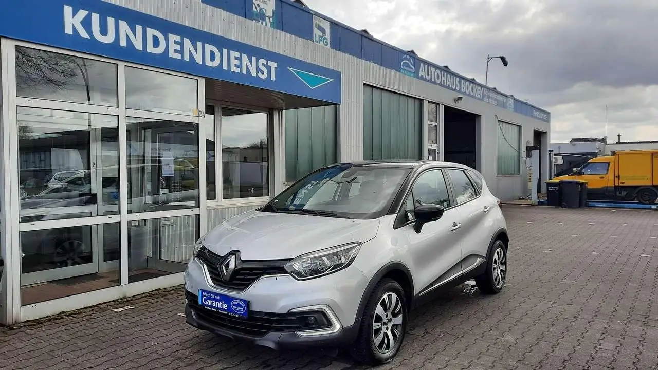 Photo 1 : Renault Captur 2018 Petrol