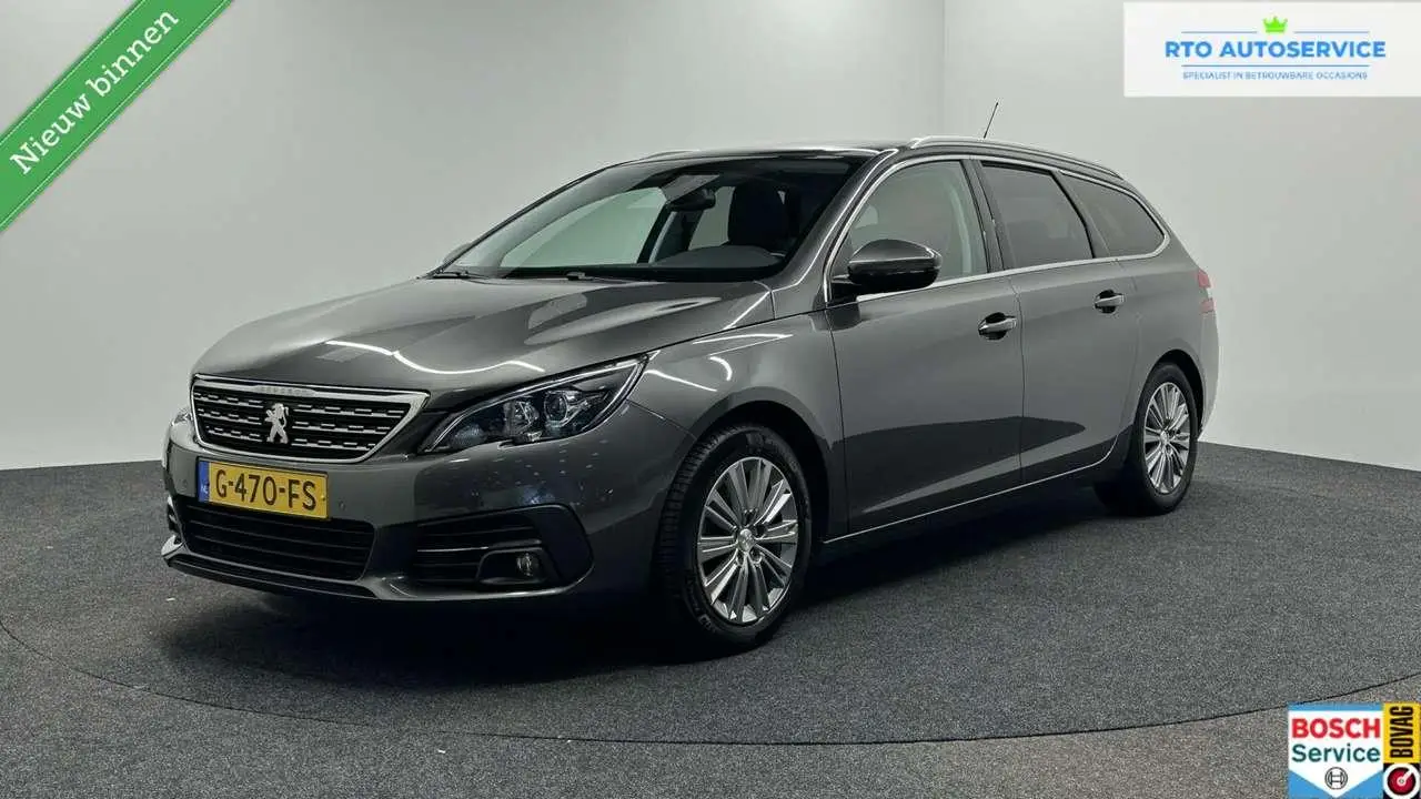 Photo 1 : Peugeot 308 2019 Essence