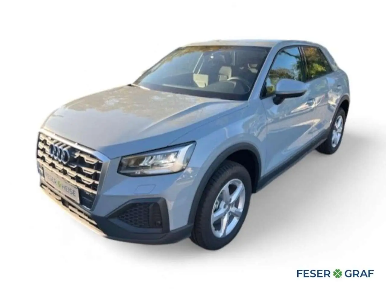 Photo 1 : Audi Q2 2024 Petrol