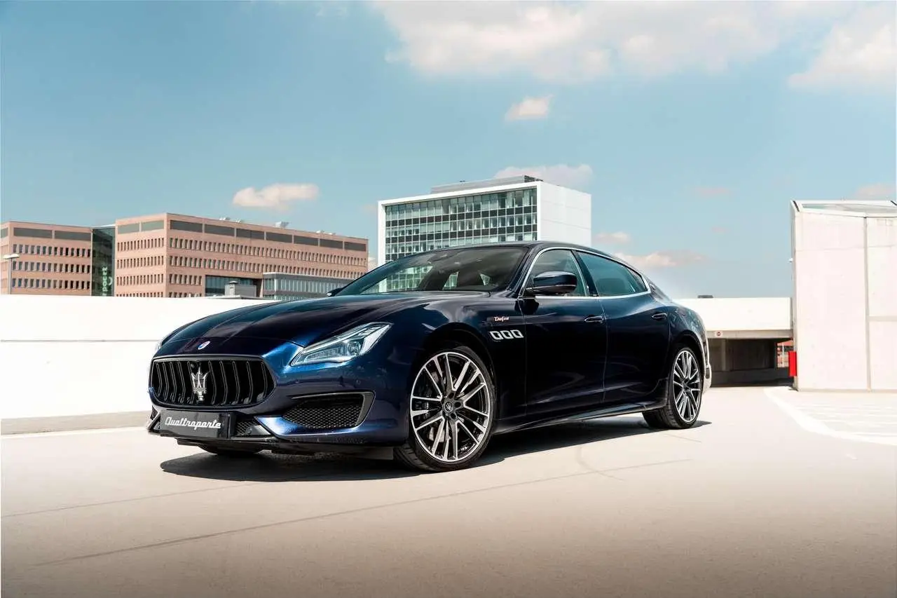 Photo 1 : Maserati Quattroporte 2021 Essence