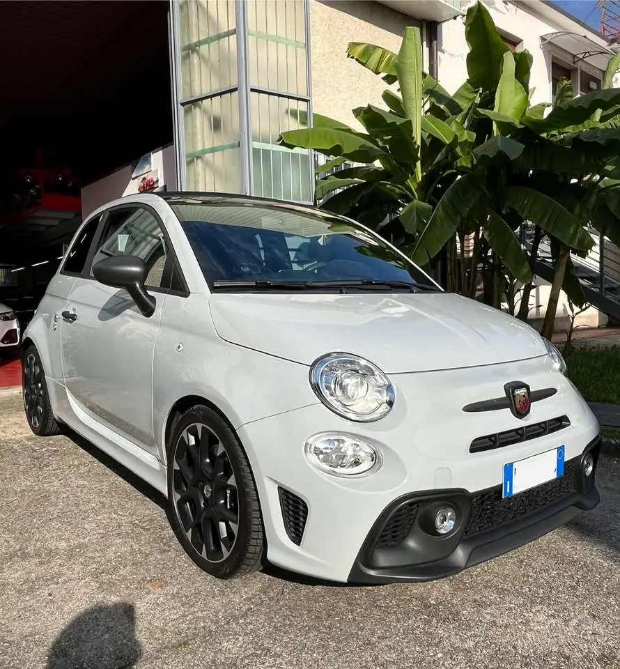 Photo 1 : Abarth 595 2017 Essence