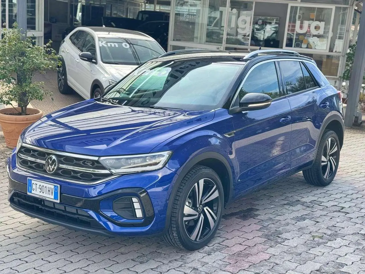 Photo 1 : Volkswagen T-roc 2024 Essence