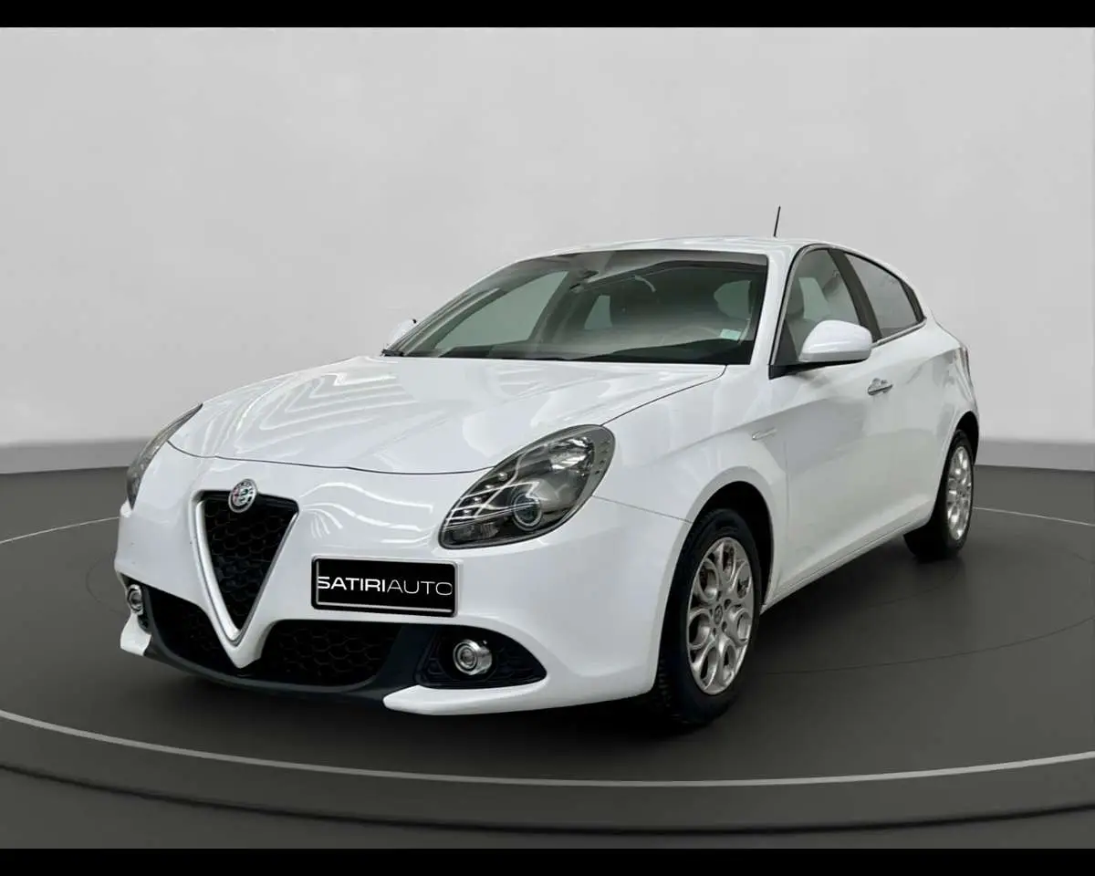 Photo 1 : Alfa Romeo Giulietta 2016 Diesel