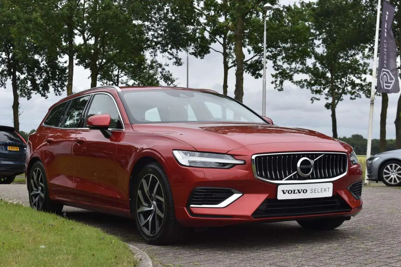 Photo 1 : Volvo V60 2020 Hybride