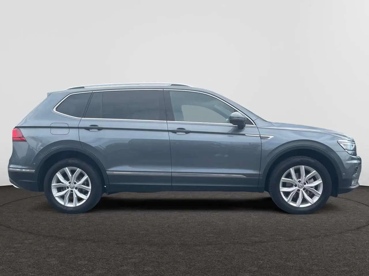 Photo 1 : Volkswagen Tiguan 2020 Essence