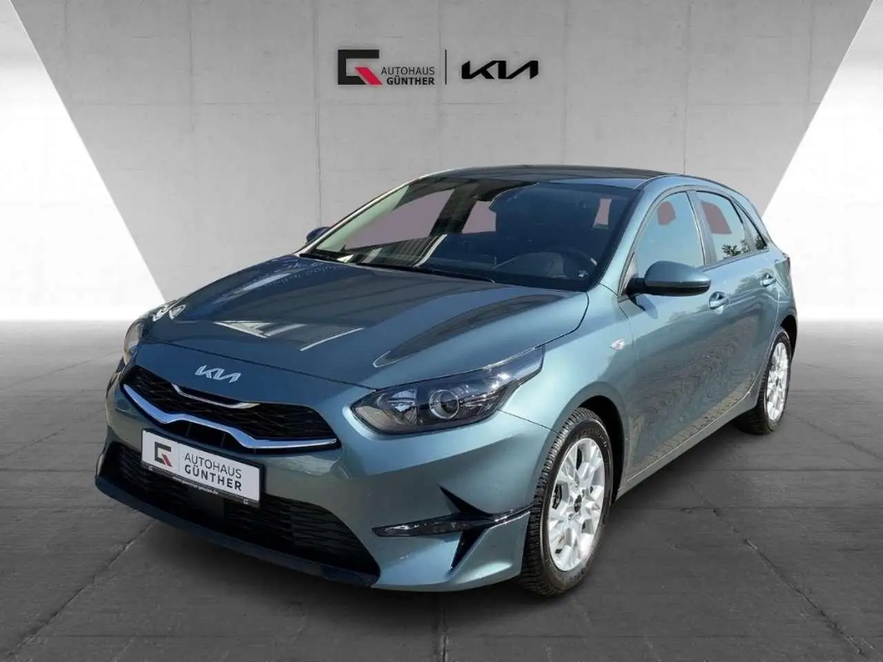 Photo 1 : Kia Ceed 2023 Essence