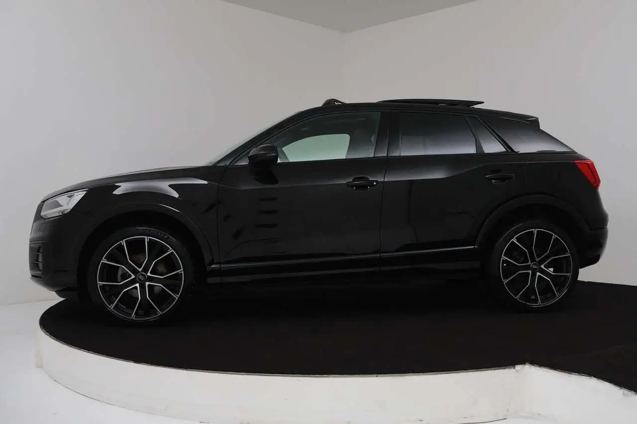 Photo 1 : Audi Q2 2020 Petrol