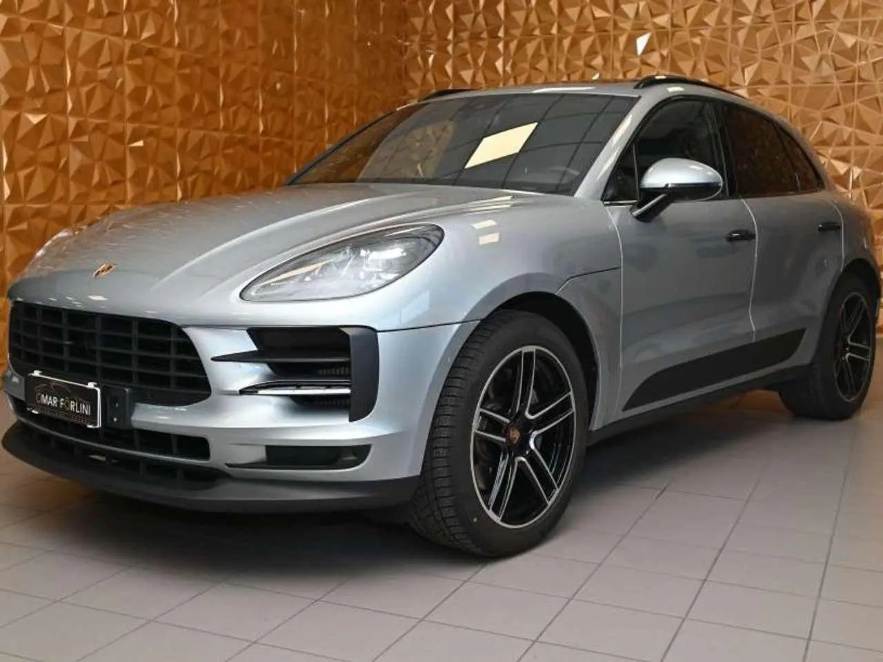 Photo 1 : Porsche Macan 2019 Essence