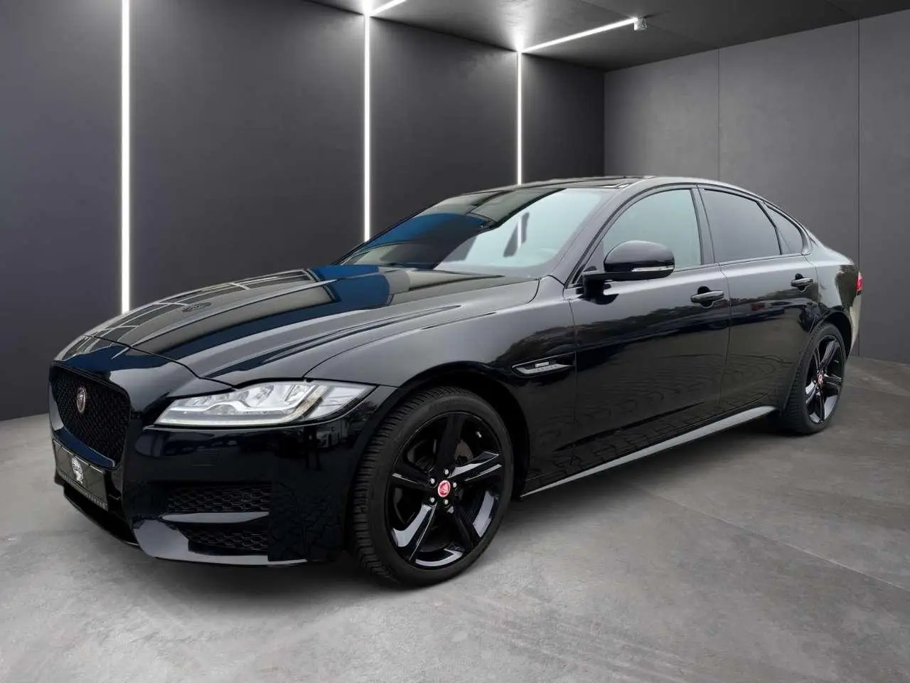 Photo 1 : Jaguar Xf 2019 Essence