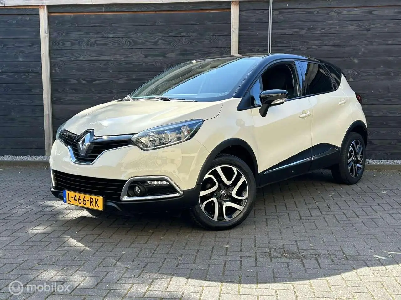 Photo 1 : Renault Captur 2017 Essence