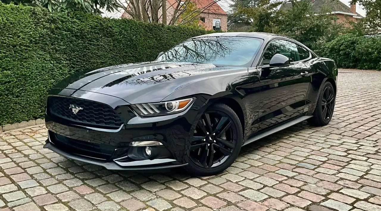 Photo 1 : Ford Mustang 2018 Petrol