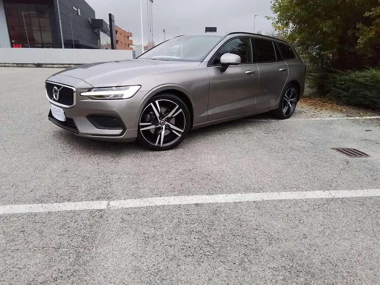 Photo 1 : Volvo V60 2021 Hybride