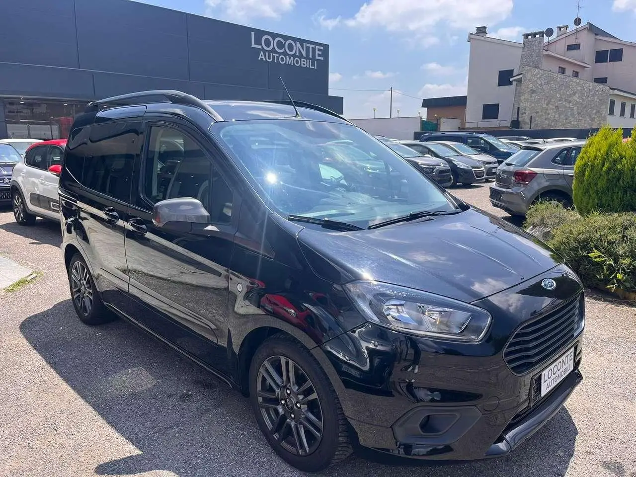 Photo 1 : Ford Tourneo 2019 Essence