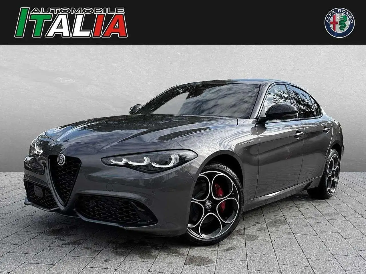 Photo 1 : Alfa Romeo Giulia 2024 Essence