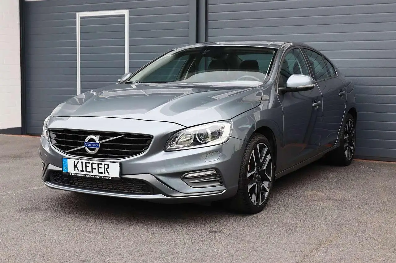 Photo 1 : Volvo S60 2017 Petrol