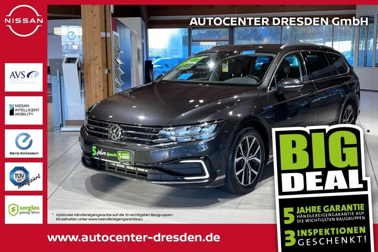 Photo 1 : Volkswagen Passat 2020 Hybrid