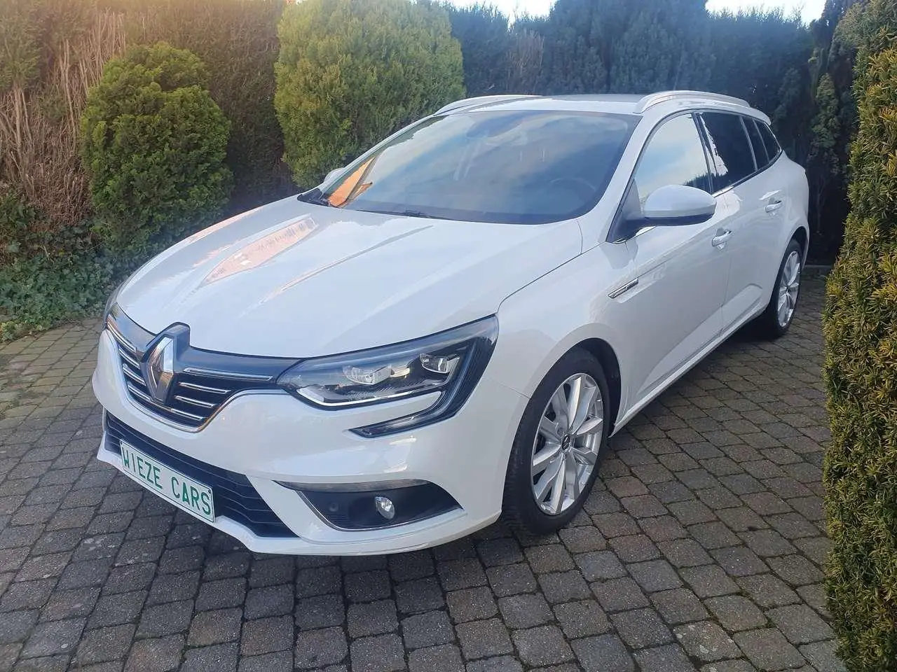 Photo 1 : Renault Megane 2017 Petrol