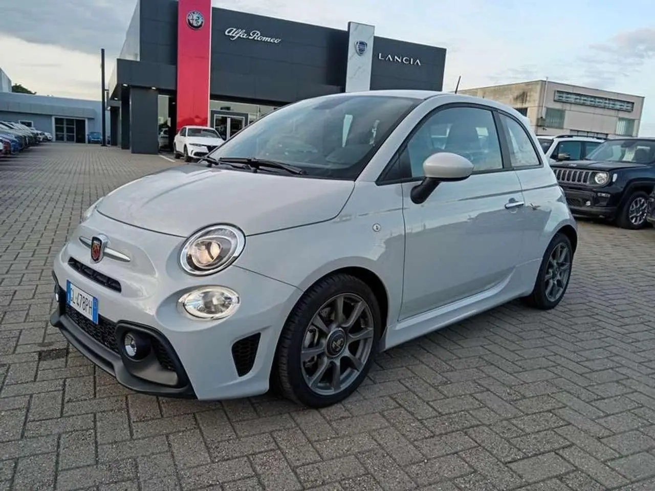 Photo 1 : Abarth 595 2022 Essence