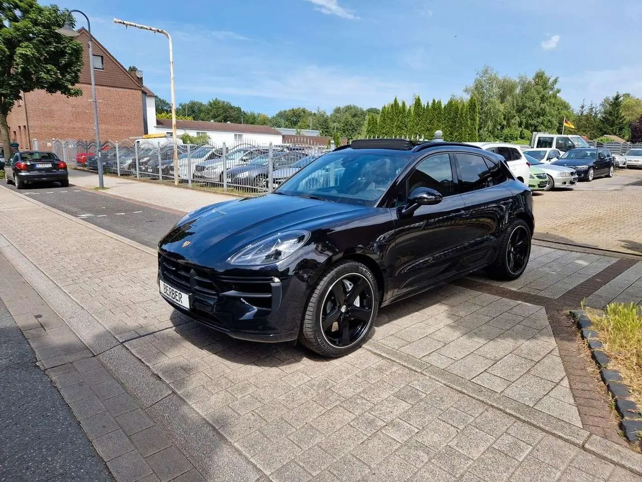 Photo 1 : Porsche Macan 2020 Petrol