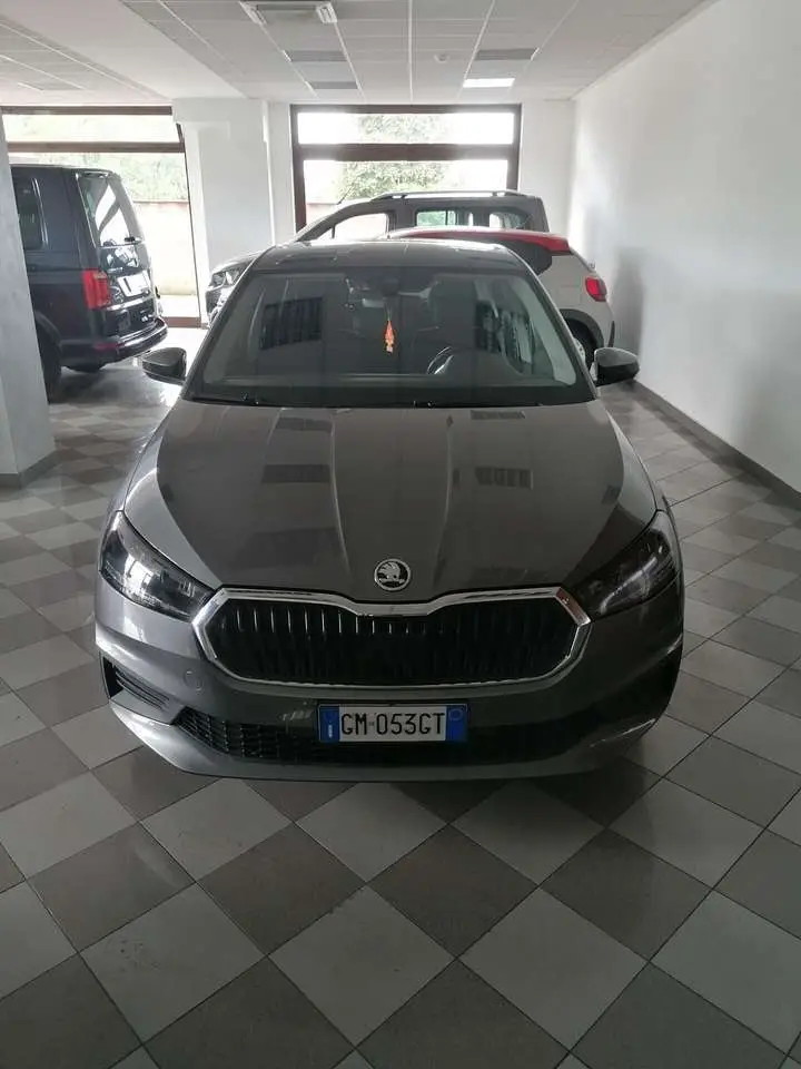 Photo 1 : Skoda Fabia 2023 Petrol