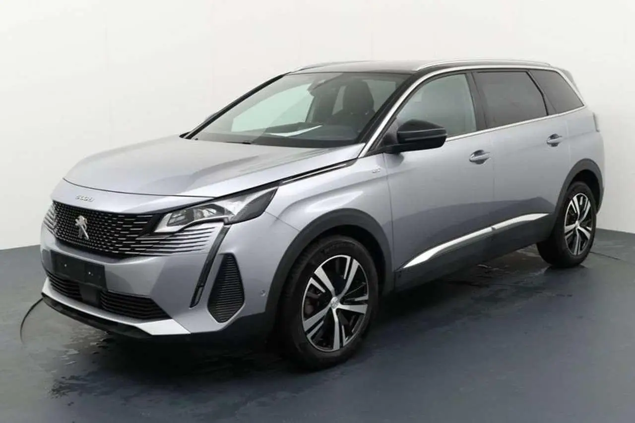 Photo 1 : Peugeot 5008 2023 Petrol