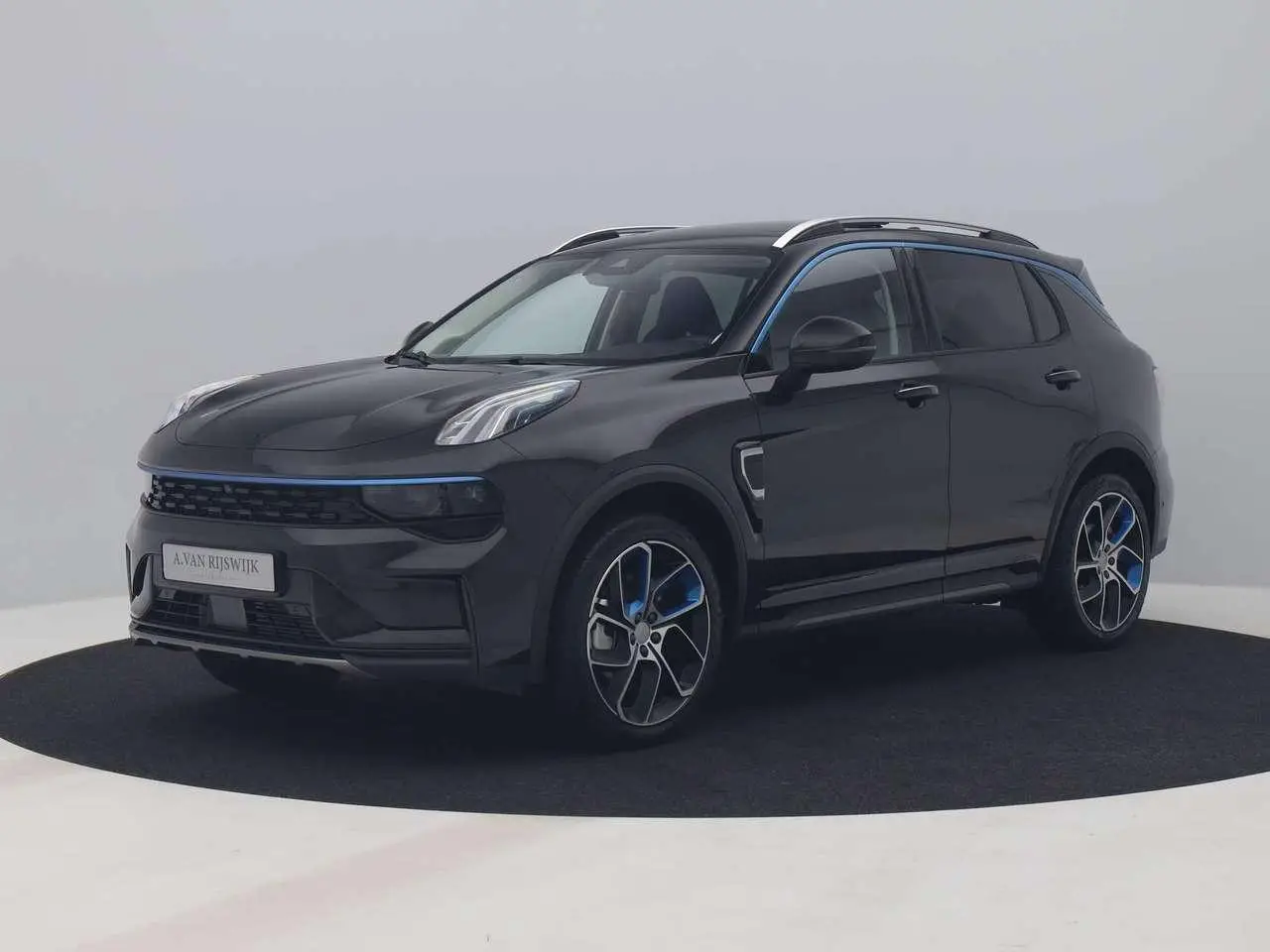 Photo 1 : Lynk & Co 01 2022 Hybrid