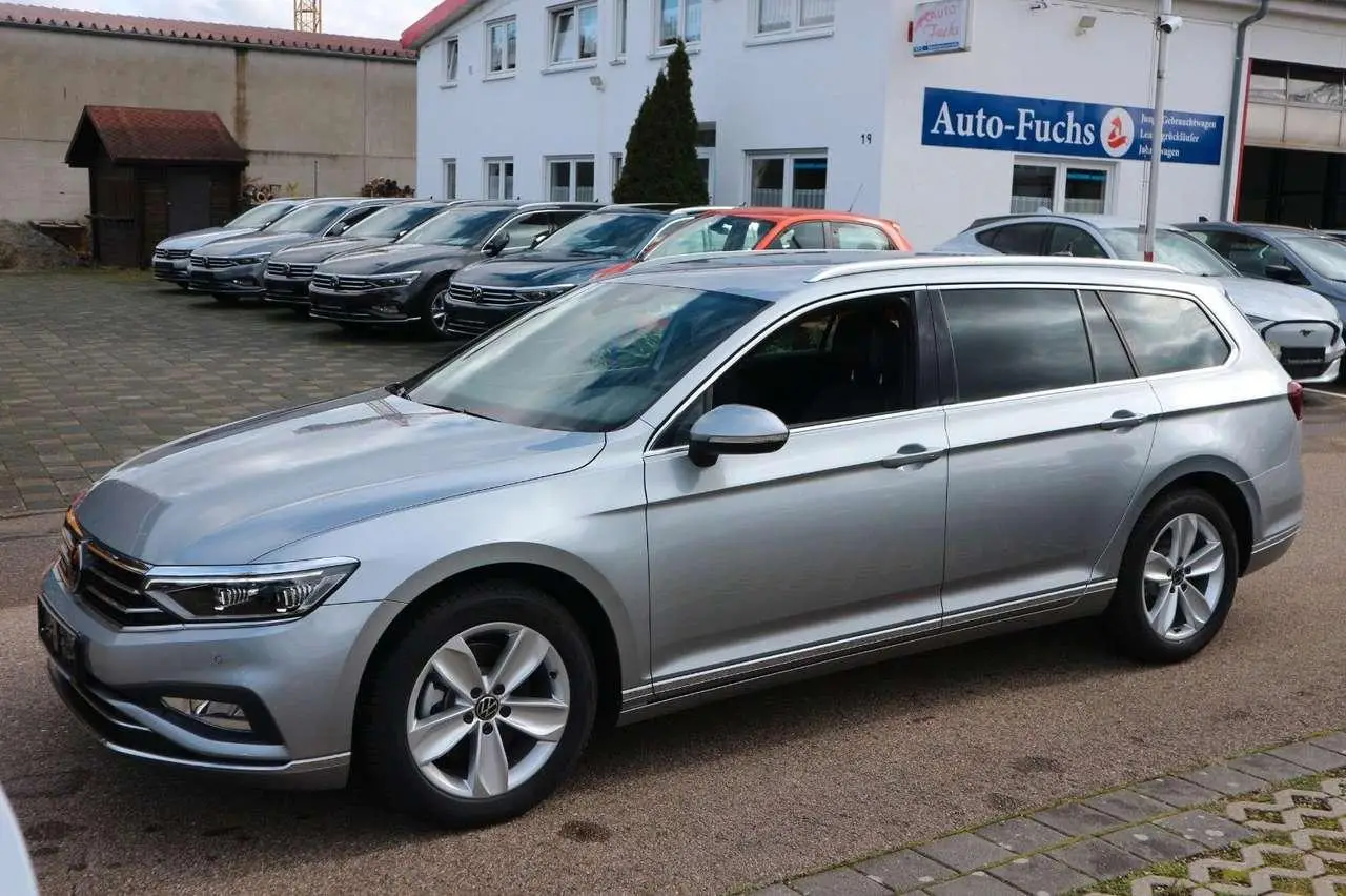 Photo 1 : Volkswagen Passat 2023 Diesel