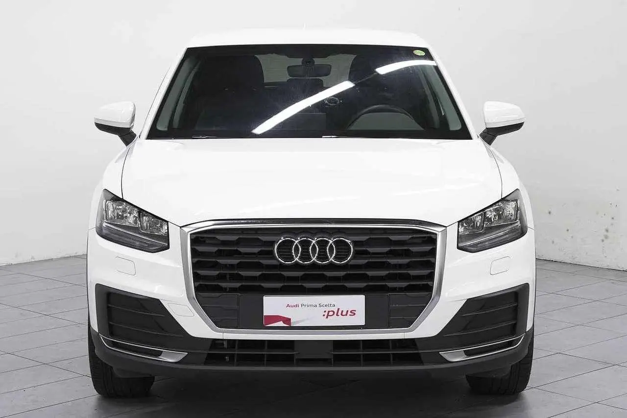 Photo 1 : Audi Q2 2018 Petrol