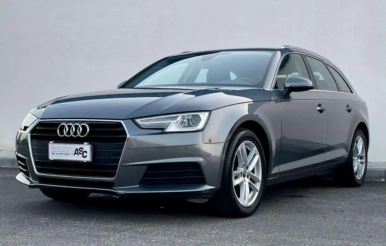 Photo 1 : Audi A4 2017 Diesel