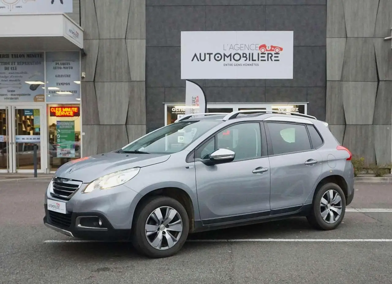 Photo 1 : Peugeot 2008 2015 Essence