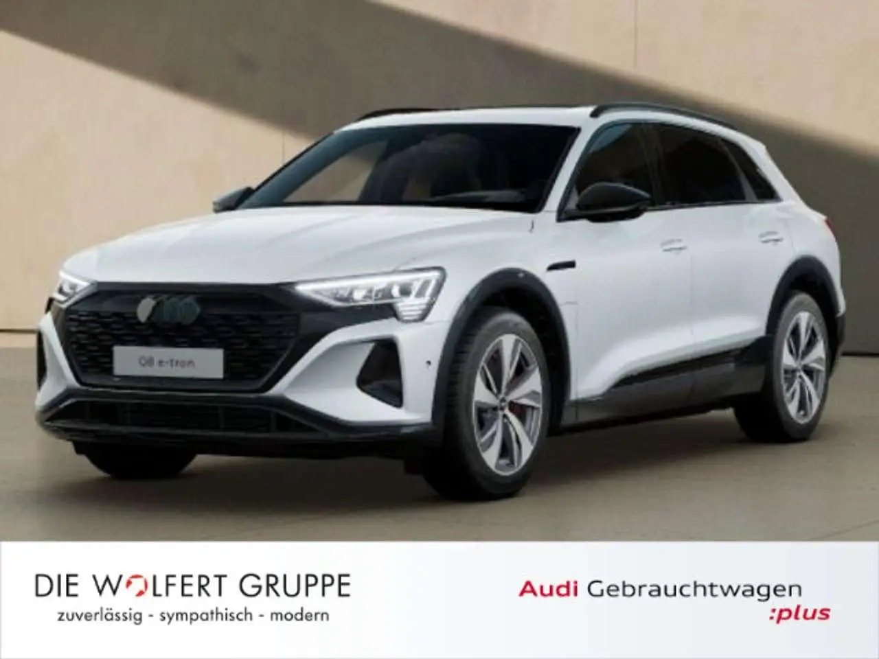 Photo 1 : Audi Q8 2023 Électrique