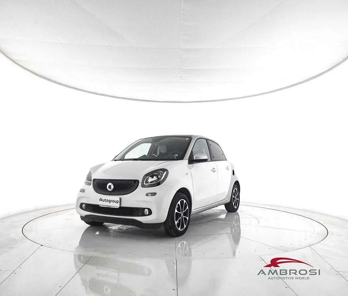 Photo 1 : Smart Forfour 2016 Essence