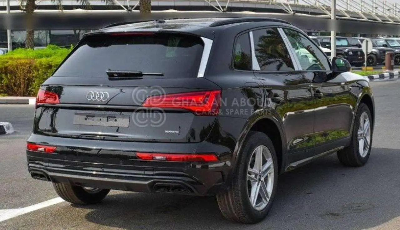 Photo 1 : Audi Q5 2024 Diesel