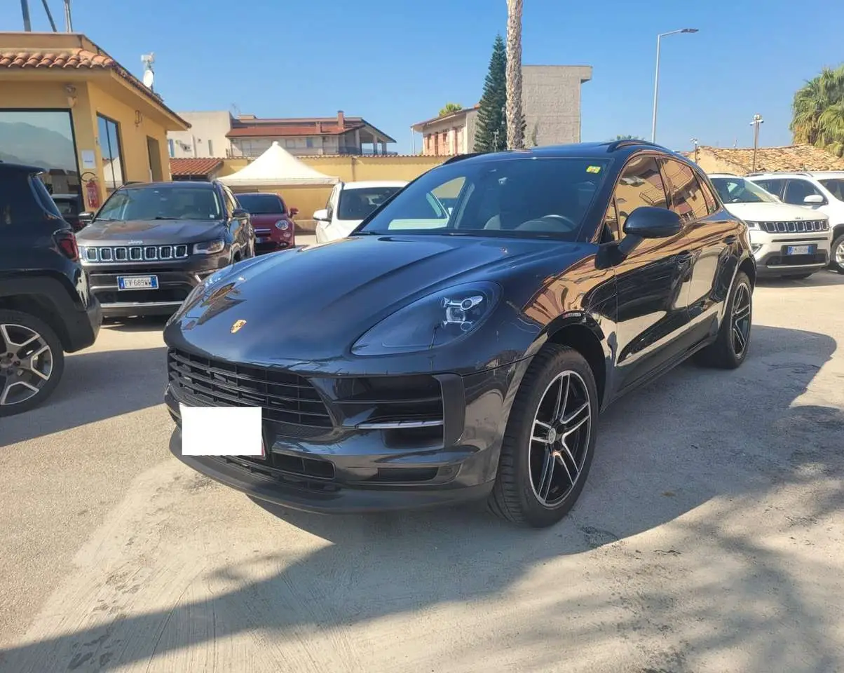 Photo 1 : Porsche Macan 2019 Essence