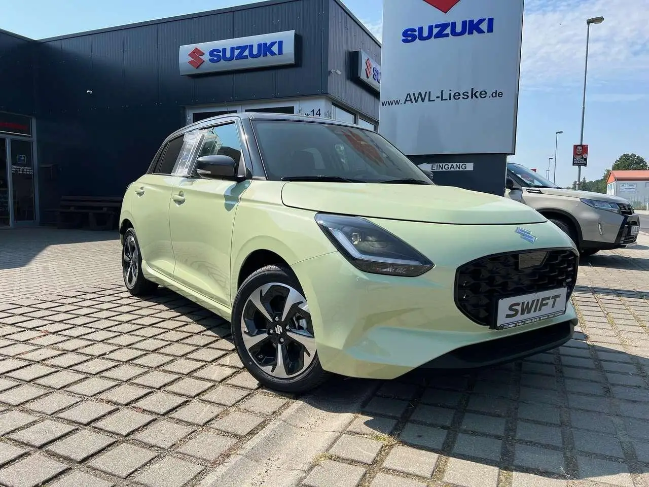 Photo 1 : Suzuki Swift 2024 Petrol