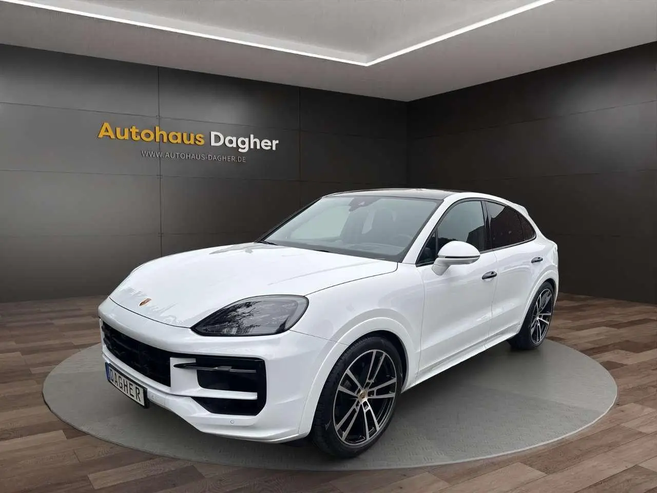 Photo 1 : Porsche Cayenne 2024 Petrol