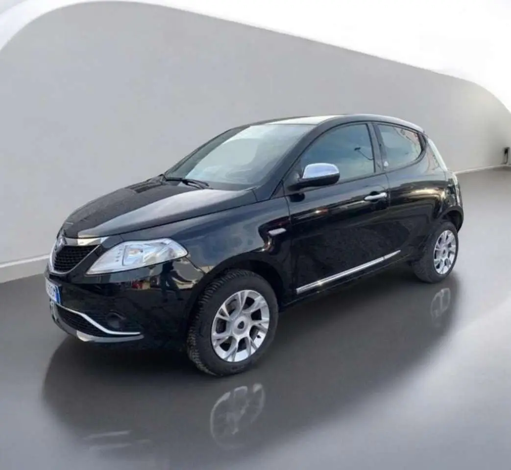 Photo 1 : Lancia Ypsilon 2019 Autres