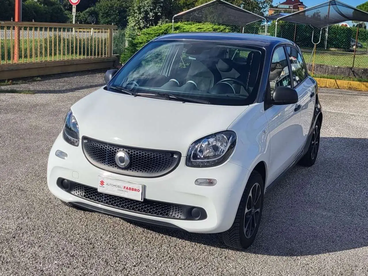 Photo 1 : Smart Forfour 2017 Essence