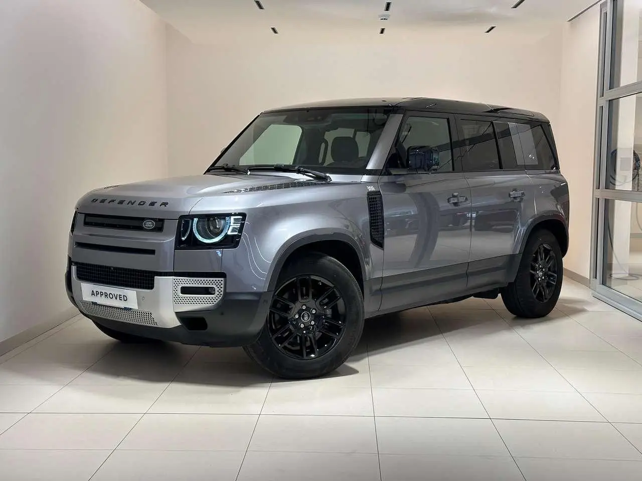 Photo 1 : Land Rover Defender 2020 Hybrid