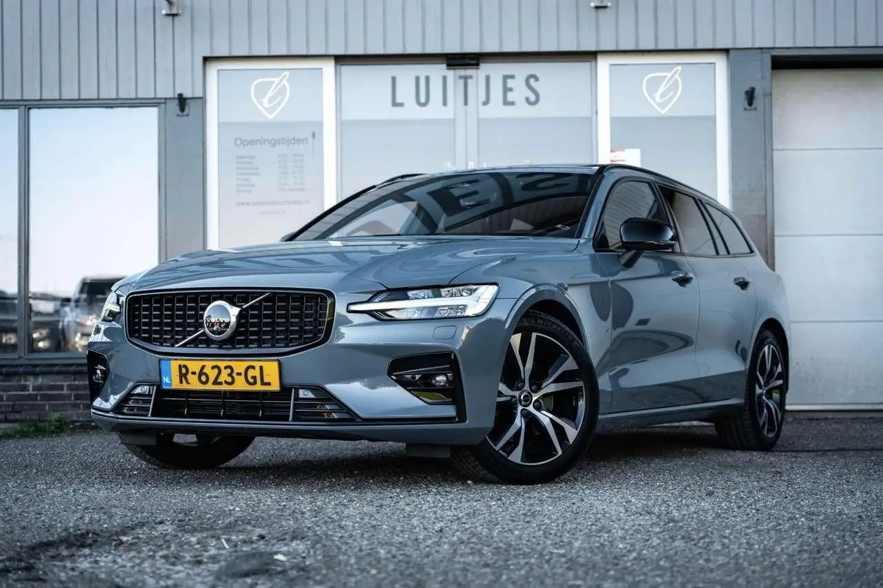 Photo 1 : Volvo V60 2022 Hybrid