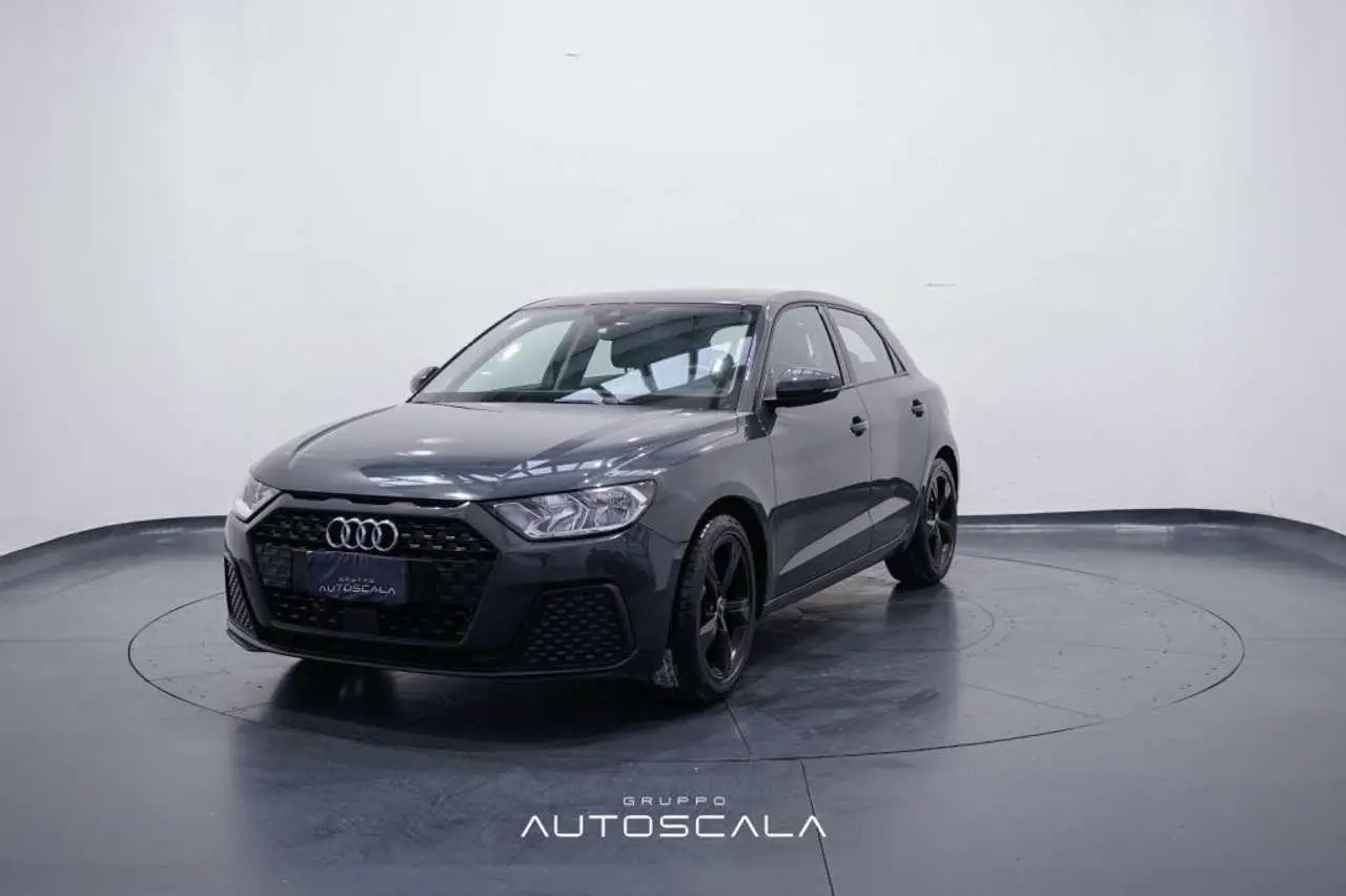 Photo 1 : Audi A1 2020 Essence