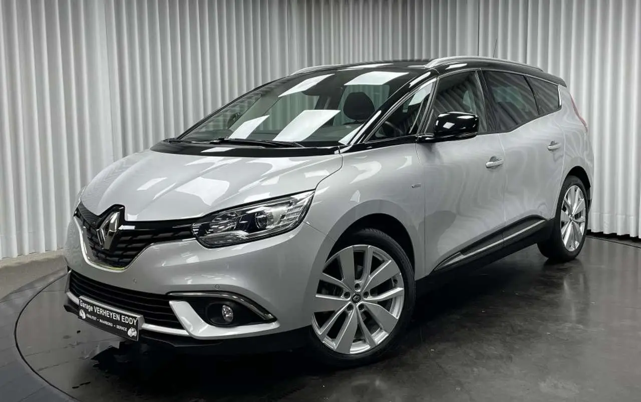 Photo 1 : Renault Scenic 2019 Essence