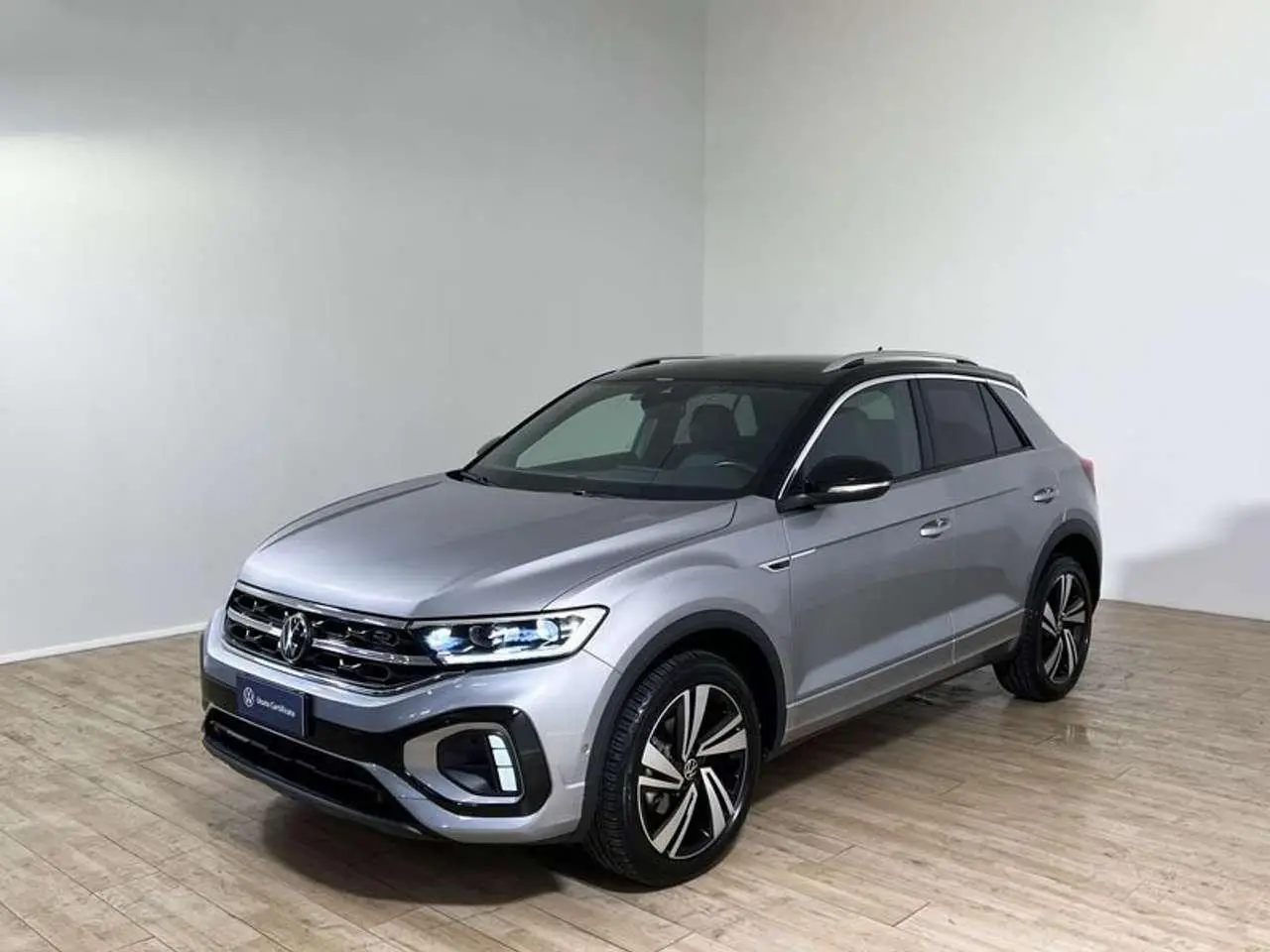 Photo 1 : Volkswagen T-roc 2023 Petrol