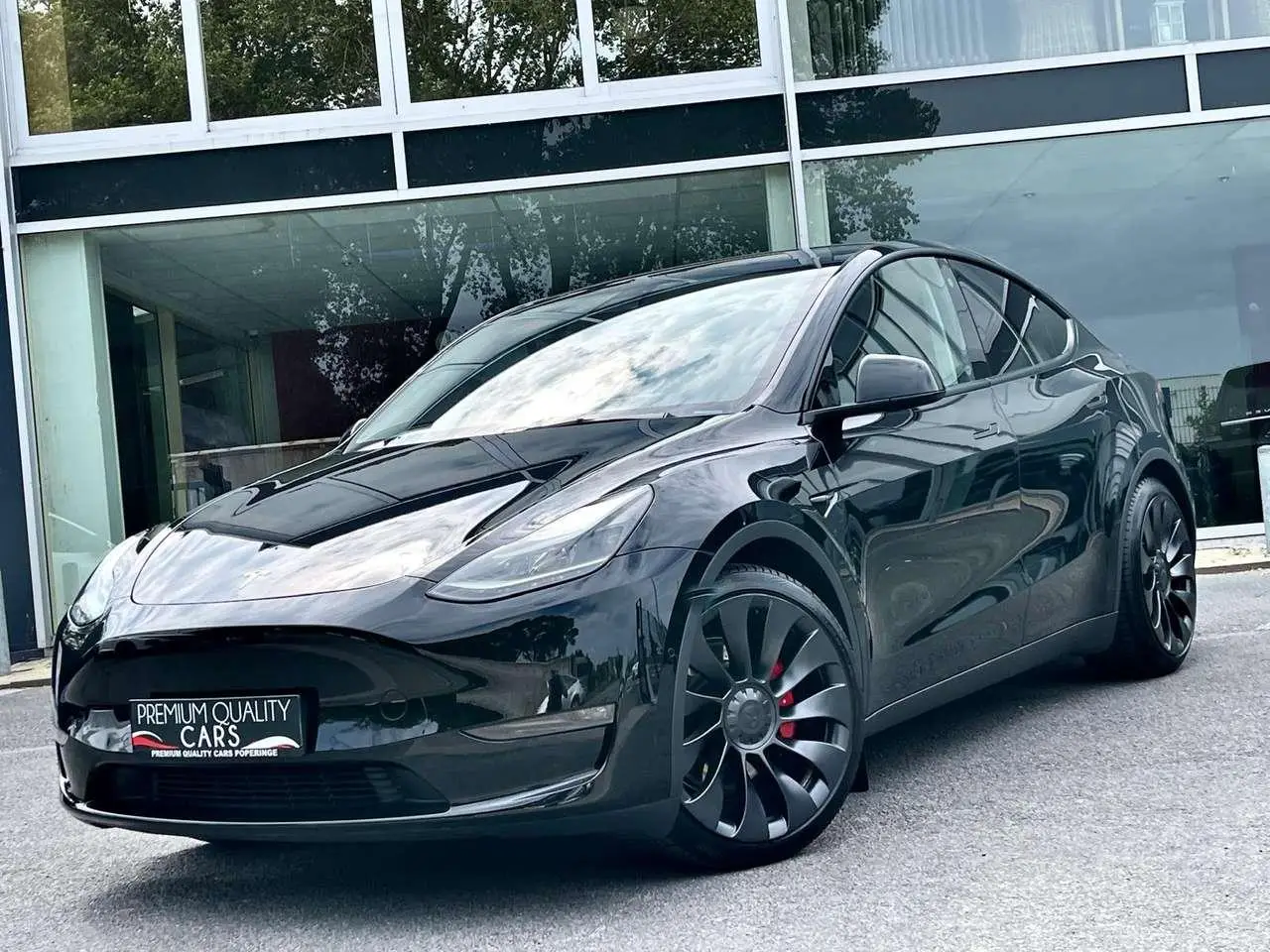 Photo 1 : Tesla Model Y 2022 Électrique