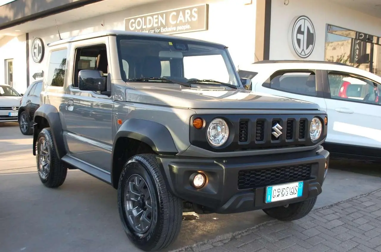 Photo 1 : Suzuki Jimny 2021 Petrol