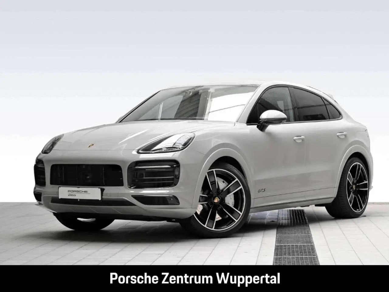 Photo 1 : Porsche Cayenne 2020 Petrol