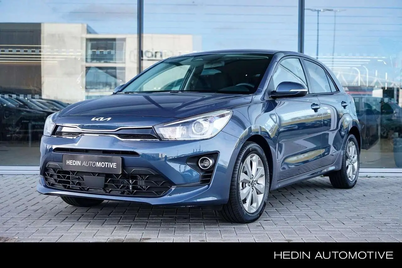 Photo 1 : Kia Rio 2023 Essence