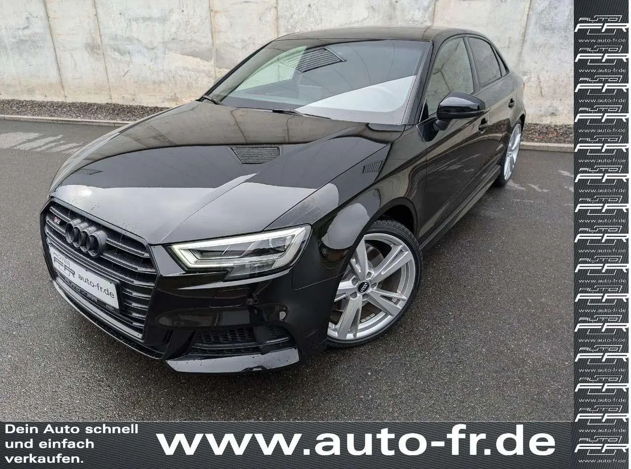 Photo 1 : Audi S3 2018 Petrol