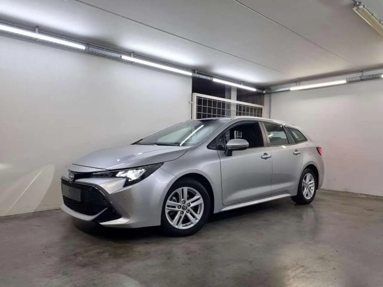 Photo 1 : Toyota Corolla 2023 Hybride