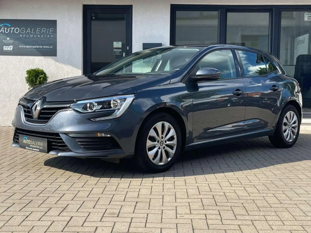 Photo 1 : Renault Megane 2019 Petrol